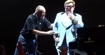 Zatürre olan İngiliz şarkıcı Elton John şarkı söyleyemiyorum diyerek sahneden indi | Video
