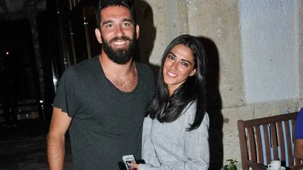 Arda Turan ve sevgilisinin aşk tatili