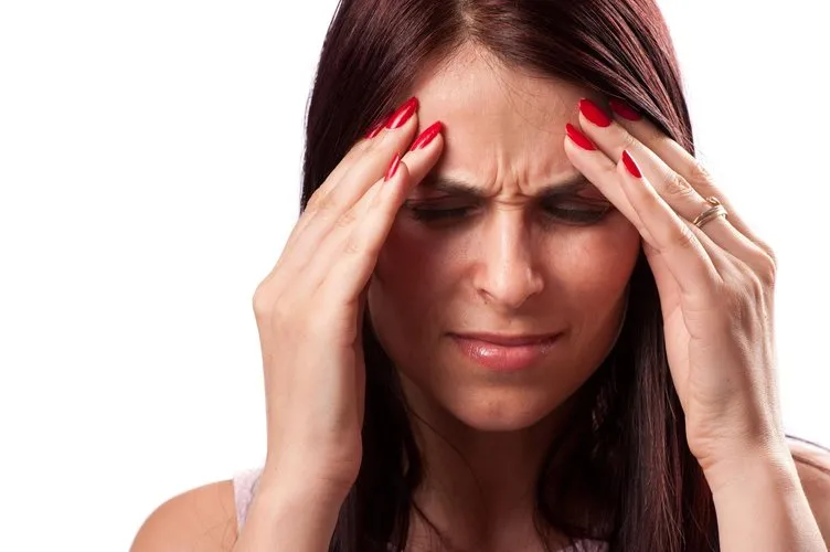 Migrenin nedenleri... Sonbaharda artan baş ağrısının sebepleri