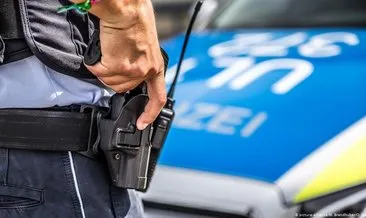 Almanya’da polis aracına gamalı haç çizen genç tutuklandı