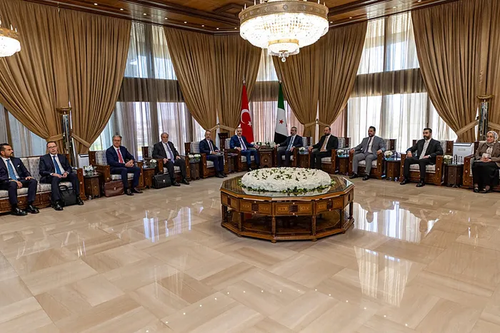 bakan-fidan-suriyede-baskan-erdogan-sami-ziyaret-edecek-1789302876733.jpg Bakan Fidan Şam'da duyurdu: Başkan Erdoğan Suriye'yi ziyaret edecek