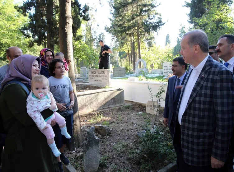Cumhurbaşkanı Erdoğan’dan bayram arefesinde kabir ziyareti