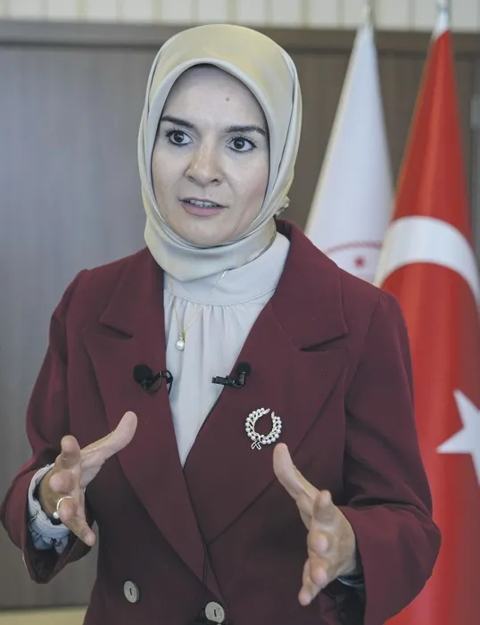 Aile Bakanı Mahinur Özdemir Göktaş: Dijital bağımlılıkla mücadelede kararlıyız