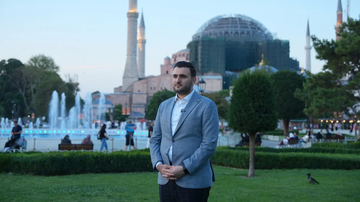 AK Parti İstanbul Gençlik Kolları’ndan Ayasofya yürüyüşüne davet AK Parti İstanbul Gençlik Kolları’ndan Ayasofya yürüyüşüne davet