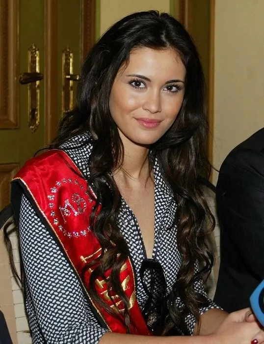Zeynep Sever Galeri Magazin