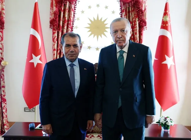baskan-recep-tayyip-erdogan-4-buyuk-kulubun-baskanlari-ile-bir-araya-geldi-1788616083933.jpg Başkan Recep Tayyip Erdoğan 4 büyük kulübün başkanları ile bir araya geldi