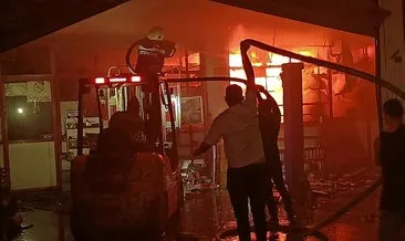 Manisa’da sanayi sitesinde yangın: 2 iş yerinde büyük hasar oluştu