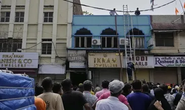 Hindistan’da yangın faciası: 17 ölü