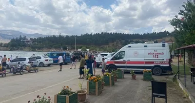 Elazığ'da kayık battı! 7 kişi göle düştü #elazig