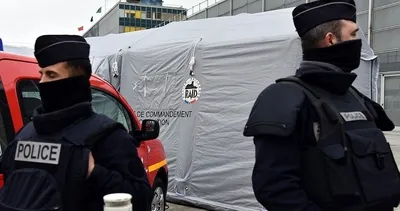 Paris’te polis şiddetine karşı protesto