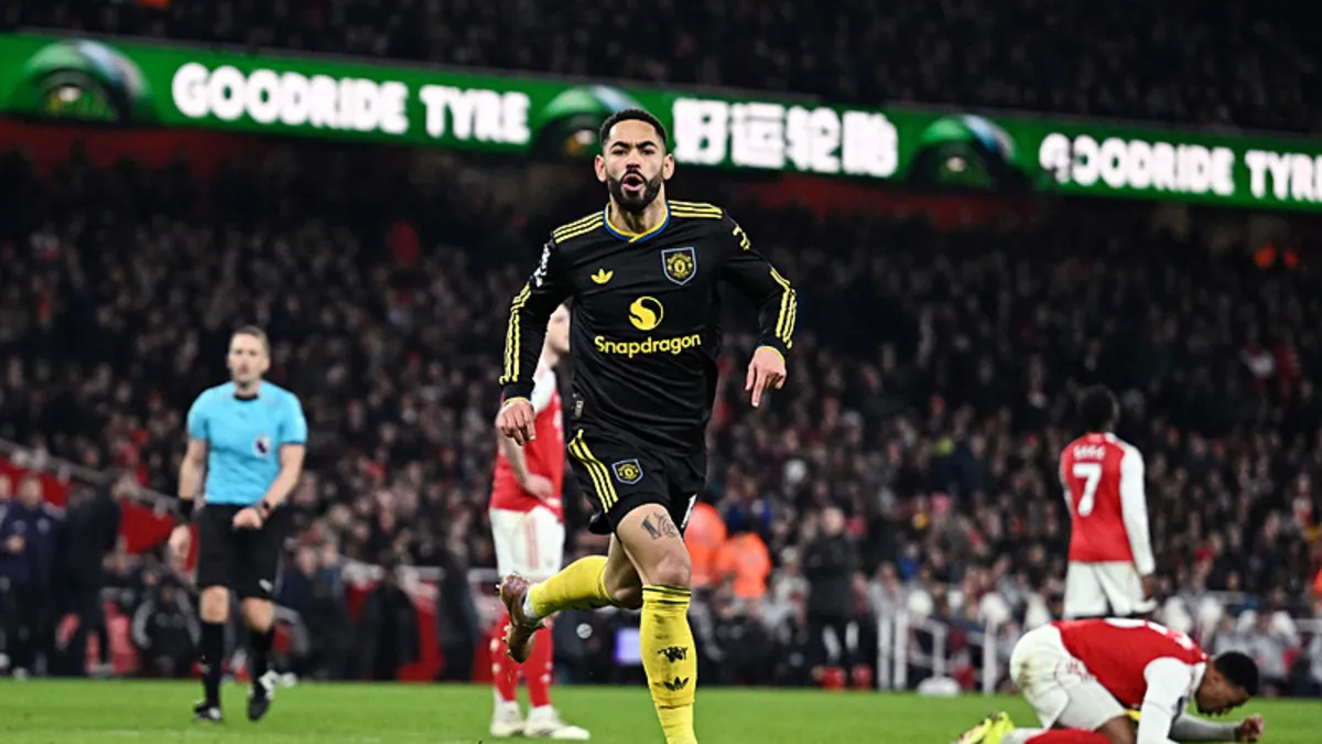 Manchester United, Arsenal’ı deplasmanda devirdi! Manchester United, Arsenal’ı deplasmanda devirdi!