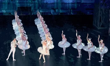 Festival Kuğu Gölü balesiyle açıldı