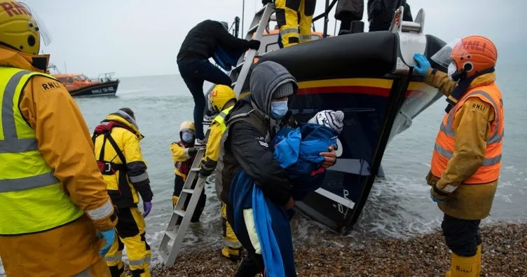 Manş Denizi’nde göçmen faciası: İngiltere’ye geçmeye çalışan en az 31 göçmen hayatını kaybetti