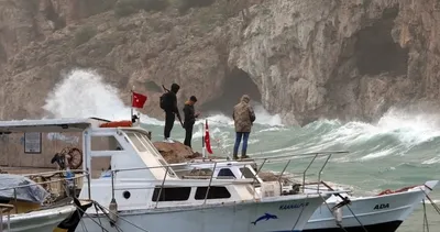 Dalgaların boyu 30 metreye ulaştı