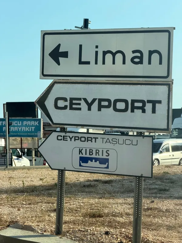mersin-kibris-hattinda-deniz-otobusu-tedirginligi-guven-vermiyor-1788350130109.jpg