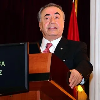 Divanda büyük düello