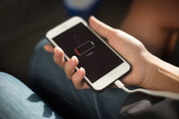 Apple'ın indirimli pil değişim programı Türkiye'de başladı