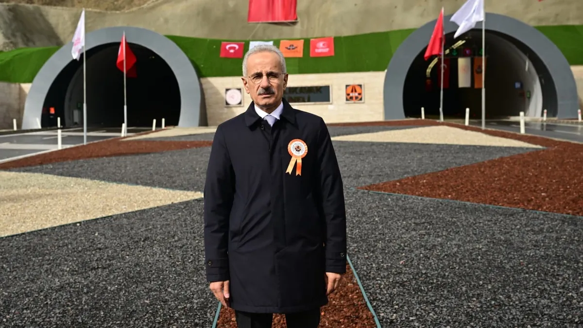 Bakan Uraloğlu açıkladı: Dallıkavak Tüneli hizmete açıldı! Yıllık 137 milyon TL tasarruf bekleniyor