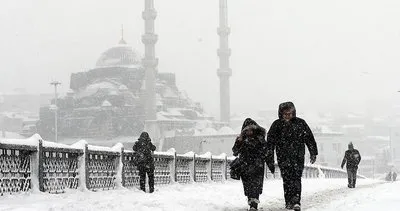 SON DAKİKA! Meteoroloji’den ve  AKOM’dan flaş uyarı! Saat verdiler: İstanbul’a kar geliyor...