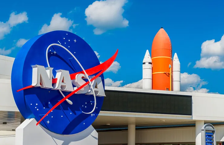 NASA SATURN ROKETİNİ BEDAVAYA VERİYOR!