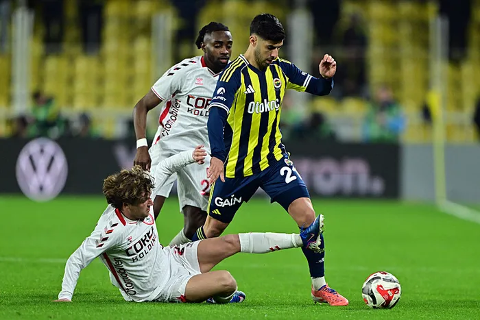 canli-super-ligde-fenerbahce-samsunspor-maci-1772990520637.jpeg