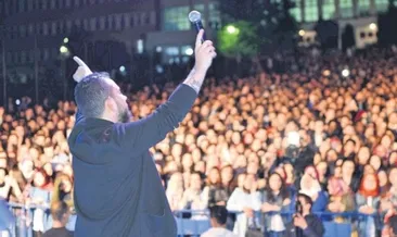 Konserde evlilik teklifi