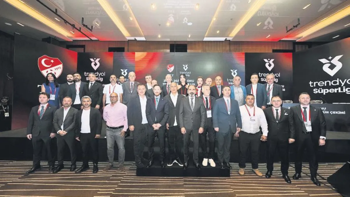 Süper Lig 2026-2027 sezonu başlangıç ve derbi tarihleri duyuruldu.