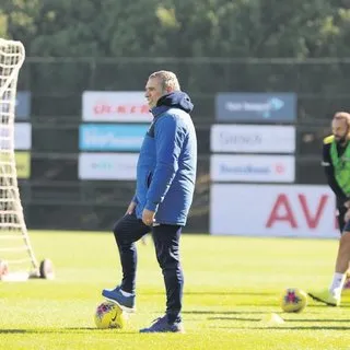Ersun Yanal'dan Galatasaray maçı öncesi motivasyon konuşması