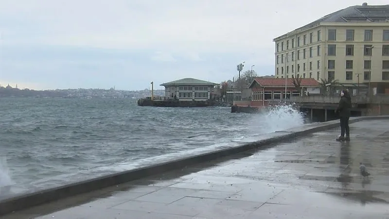 Vapur seferlerine lodos engeli! 4-5 Şubat 2023 İstanbul’da vapur seferleri iptal mi, iptal olan seferler hangileri?