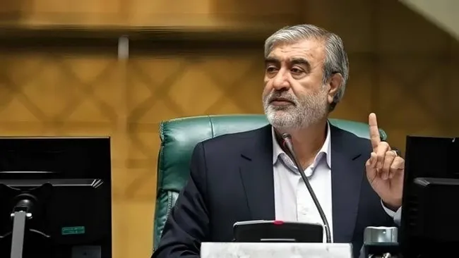 iranli-yetkiliden-abdye-acik-tehdit-guc-diliyle-zorlayacagiz-1787342766320.jpg İranlı yetkiliden ABD’ye açık tehdit: “Güç diliyle zorlayacağız”