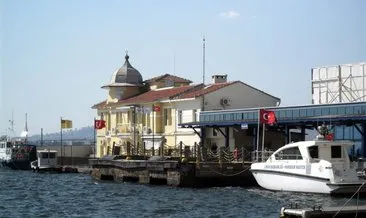 Deniz çekildi, vapurlar iskeleye yanaşamadı #izmir Deniz çekildi, vapurlar iskeleye yanaşamadı #izmir