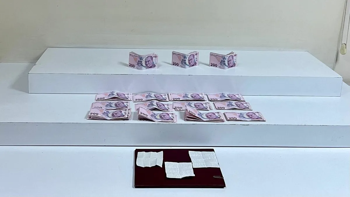 Peçetelere emdirilmiş uyuşturucularla yakaladılar – Son Dakika Haberler Peçetelere emdirilmiş uyuşturucularla yakaladılar – Son Dakika Haberler