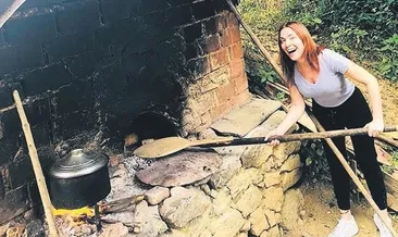Arzu Yanardağ tatilini köyde geçiriyor
