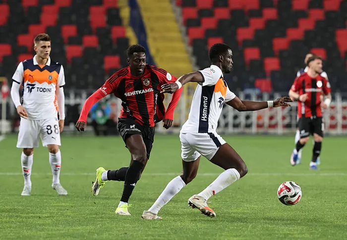 basaksehir-gaziantep-fk-deplasmaninda-galip-1778957655470.jpeg