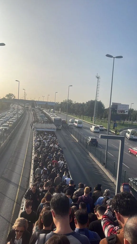 İstanbul’da metrobüs rezaleti! Vatandaş İmamoğlu'na isyan etti