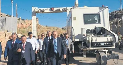 Vali Erdal Ata Reyhanlı Cilvegözü Sınır Kapısı’nda