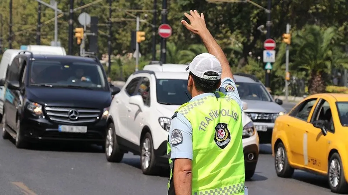İstanbul’da bazı yollar 19 Mayıs günü trafiğe kapatılacak İstanbul’da bazı yollar 19 Mayıs günü trafiğe kapatılacak