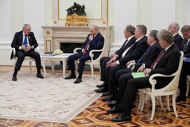 moskovada-kritik-gorusme-putin-ve-pasinyan-bir-araya-geldi-stratejik-ortaklik-ve-ittifak-vurgusu-1775071248128.jpg Rusya'dan Ermenistan hamlesi: Putin ve Paşinyan bir araya geldi! Stratejik ortaklık ve ittifak vurgusu