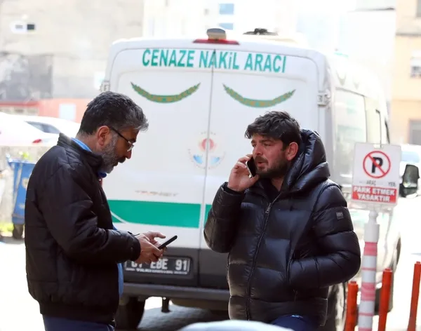 son-dakika-taner-savuttan-aci-haber-geldi-cenazesi-yanlislikla-adanaya-goturulmustu-1676984864893.jpg