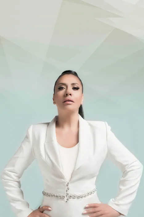 Işın Karaca’dan yıllar sonra çocukları ile ilk paylaşım geldi! Güzel annenin güzel çocukları...