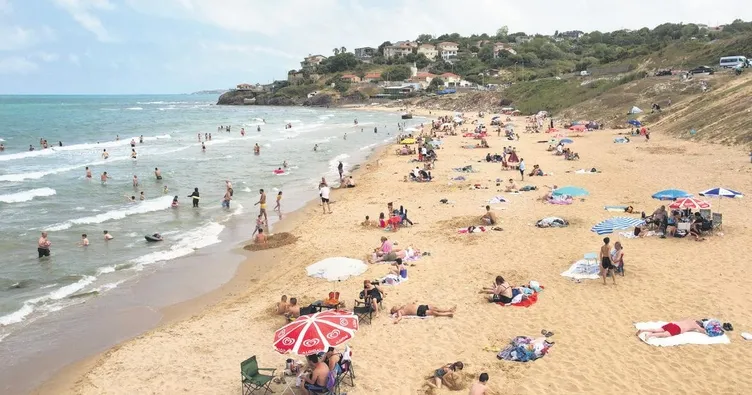 Halk plajları doldu ‘beach’ler boş kaldı
