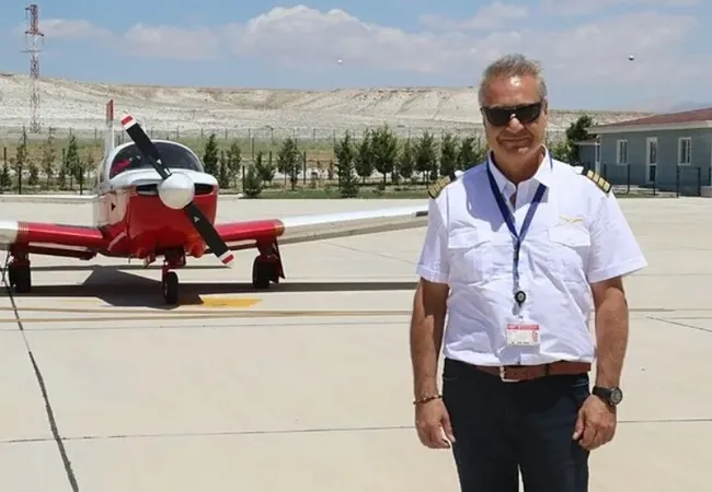 dunya-turu-hayali-yarim-kalmisti-pilot-mehmet-demirci-son-yolculuguna-ugurlandi-cocuklarinin-feryatlari-kahret-1751634959175.jpg