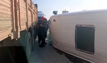 Kahramanmaraş’ta işçi servis minibüsü ile otomobil çarpıştı; 12 yaralı #kahramanmaras