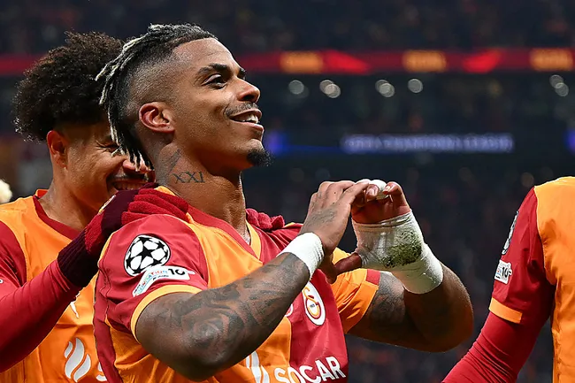 son-dakika-haberi-galatasaray-liverpoolu-lemina-ile-yikti-cimbomdan-bir-zafer-daha-1773172457210.jpeg