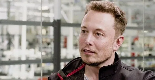 Elon Musk herkesin merak ettiği sorunun cevabını verdi!