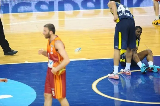 Fenerbahçe'den olaylı maçın fotoğrafları