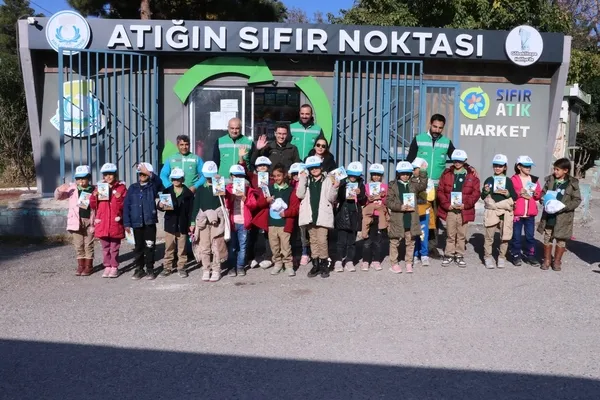 haliliye-belediyesi-ile-6-bin-ogrenci-sifir-atik-sertifikasi-aldi-1732867763074.jpg