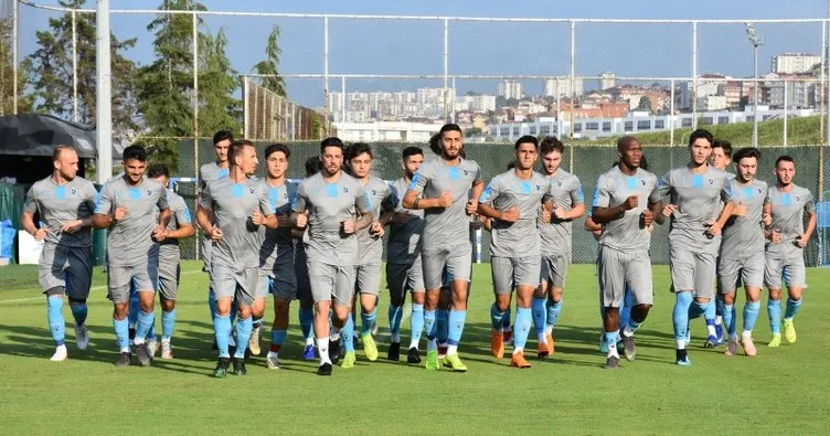 Trabzonspor, çift antrenmanla hazırlıklarını sürdürdü