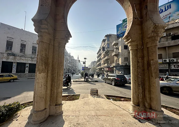 Rejim karşıtı güçler adım adım ilerliyor! Muhaliflerden ’Hama’ kutlaması