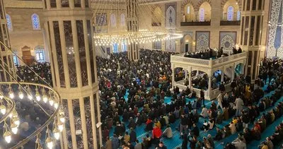 Kahramanmaraş’ta vatandaşlar bayram namazı için camilere akın etti